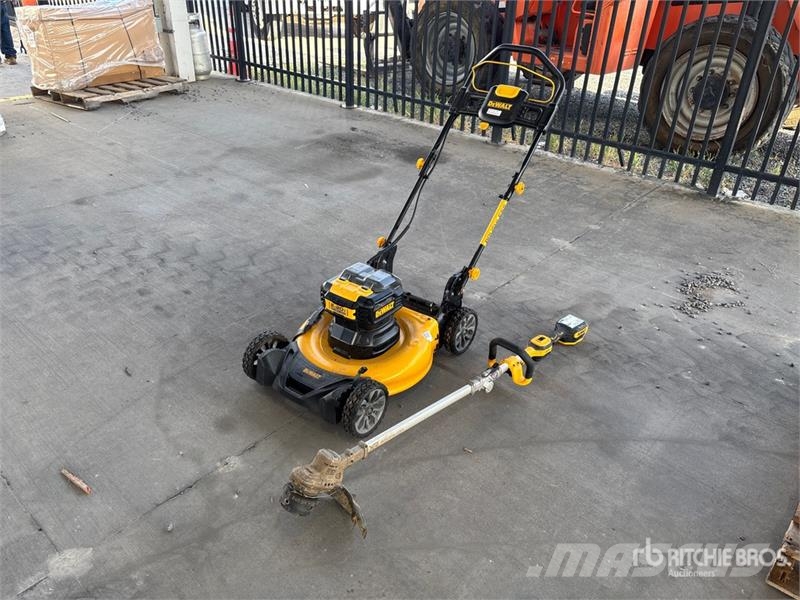  Quantity of (2) Landscaping Tools ماكينات زراعية - غير ذلك