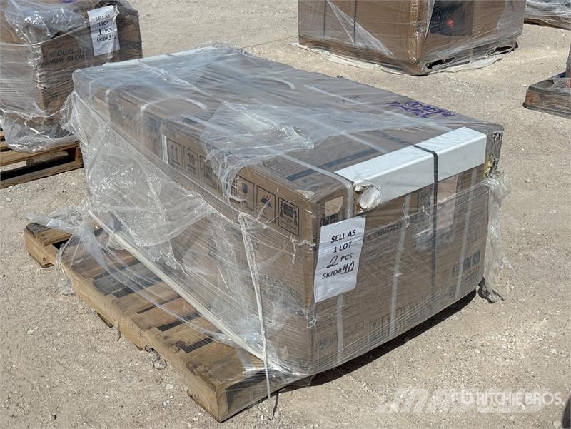  Quantity of (2) LG 18,000 BTU Air Conditioner Kühl- und Heizsysteme