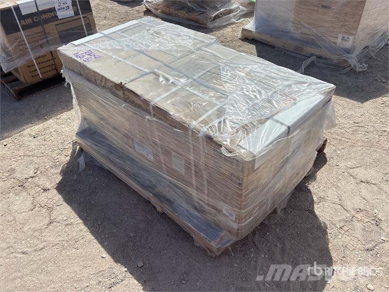  Quantity of (2) LG 18,000 BTU Air Conditioner Kühl- und Heizsysteme