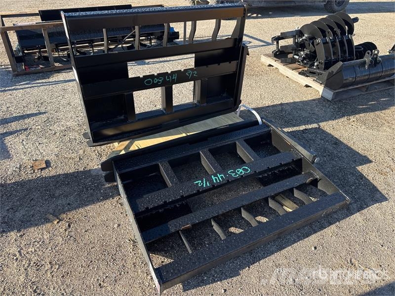  Quantity of (2)  LYALS ALSF48 48 in Skid Steer For Horquillas