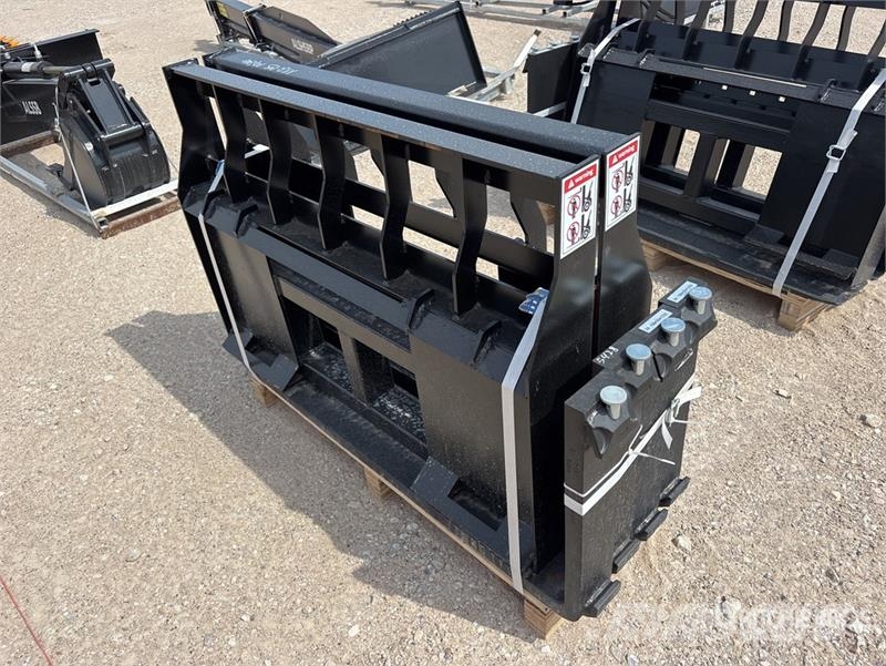 Quantity of (2) LYALS ALSF48 48 in Skid Steer For شوكات