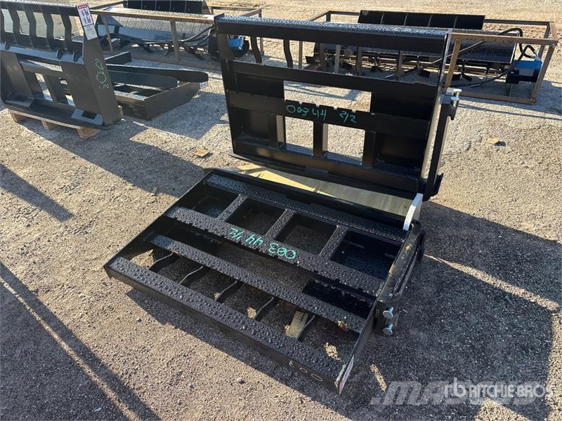  Quantity of (2)  LYALS ALSF48 48 in Skid Steer For Horquillas