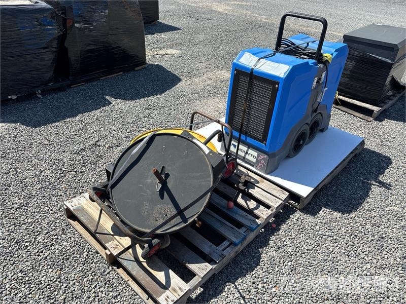 Quantity of (2) Mounto Dehumidifier Outros componentes