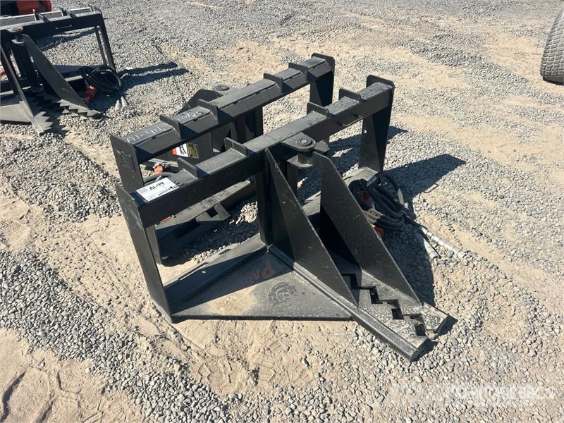 Quantity of (2) PABREAK TS80 Skid Steer Post Pull Drugi deli