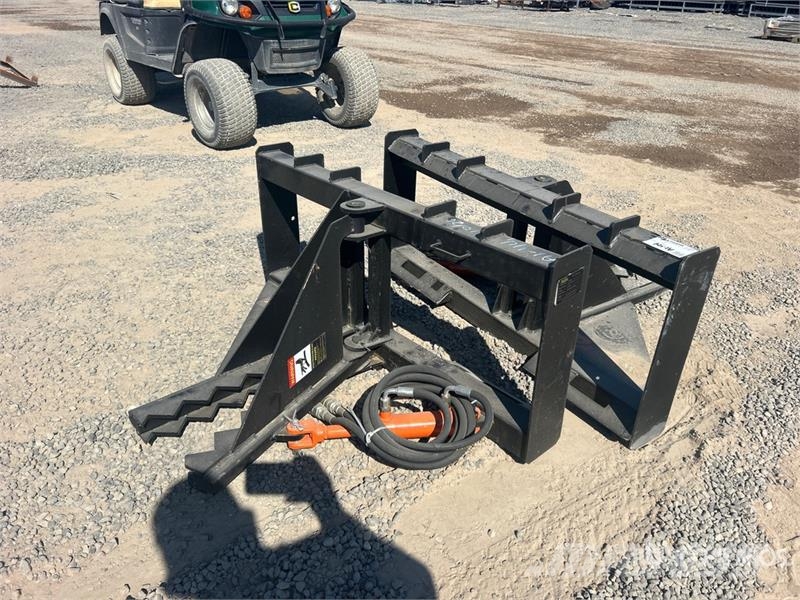 Quantity of (2) PABREAK TS80 Skid Steer Post Pull Drugi deli