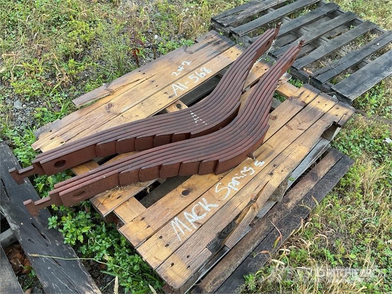Quantity of (2) Pallets of Mack Anthem Front Sprin Ostale kargo komponente