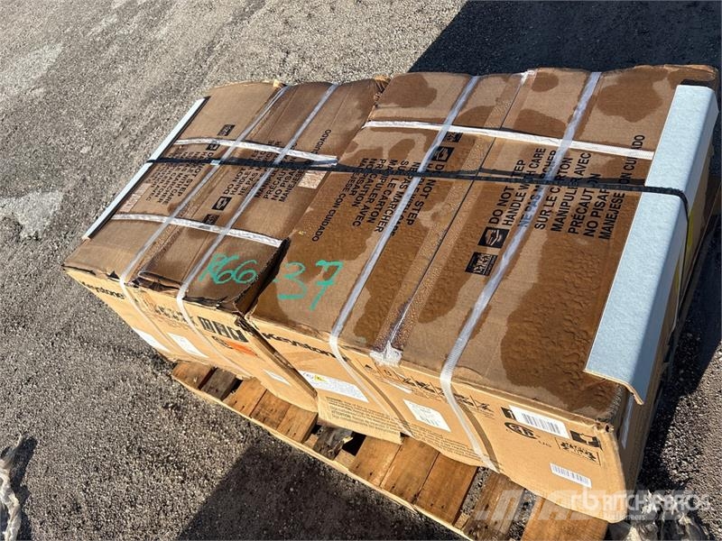 Quantity of (2) Pallets of Keystone 10,000 BTU Air Fűtő és Hűtő felszerelések