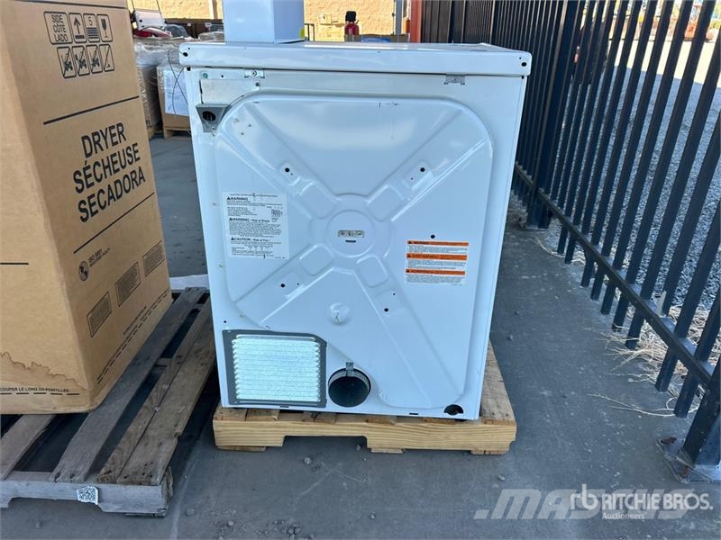 Quantity of (2) Pallets of Frigidaire Commercial C Andre komponenter