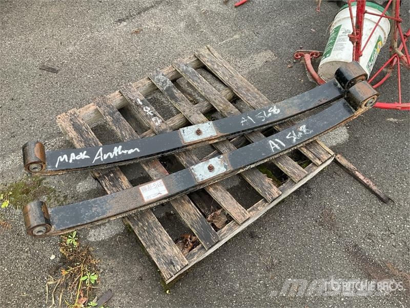 Quantity of (2) Pallets of Mack Anthem Front Sprin Ostale kargo komponente