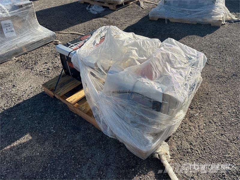 Quantity of (2) Pallets of 22 Ton Service Jack Építőipar - Egyebek