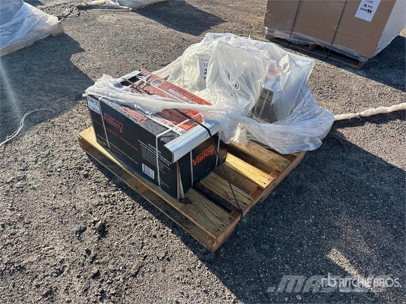 Quantity of (2) Pallets of 22 Ton Service Jack Építőipar - Egyebek
