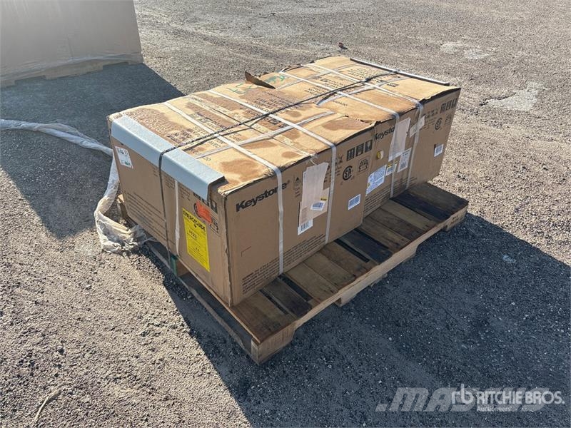 Quantity of (2) Pallets of Keystone 10,000 BTU Air Fűtő és Hűtő felszerelések