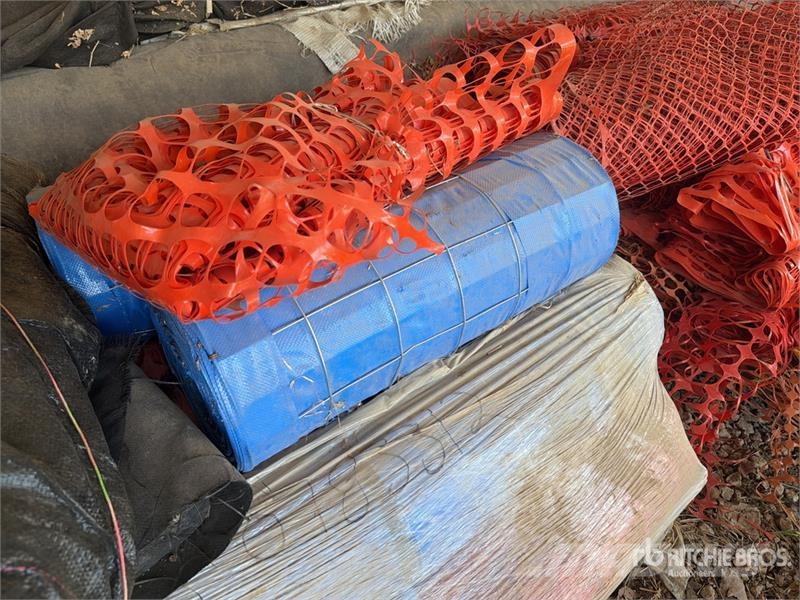 Quantity of (2) Pallets of Orange Site Fence Gradbeništvo - drugo