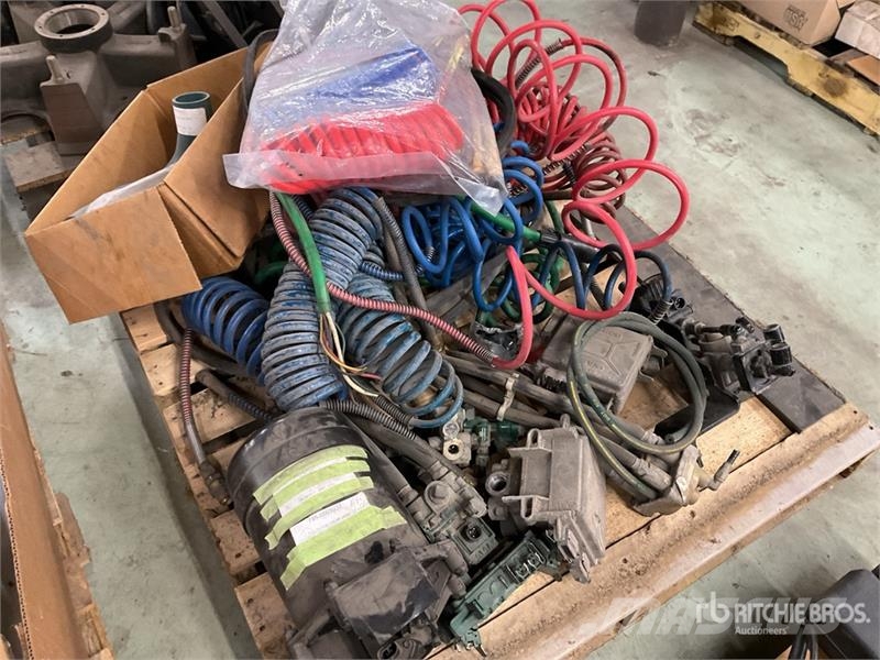 Quantity of (2) Pallets of Misc. Parts Drugi deli