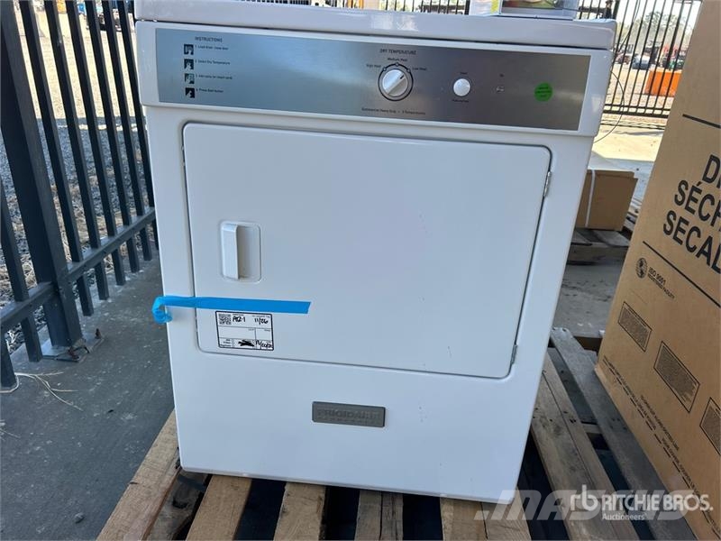 Quantity of (2) Pallets of Frigidaire Commercial C Andre komponenter