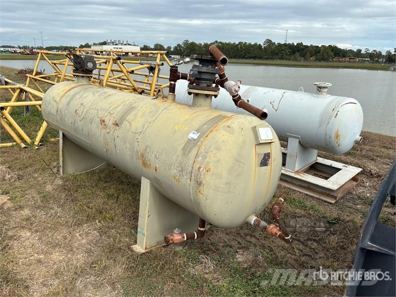  Quantity of (2) R AND R Separator vessel معدات التجهيز