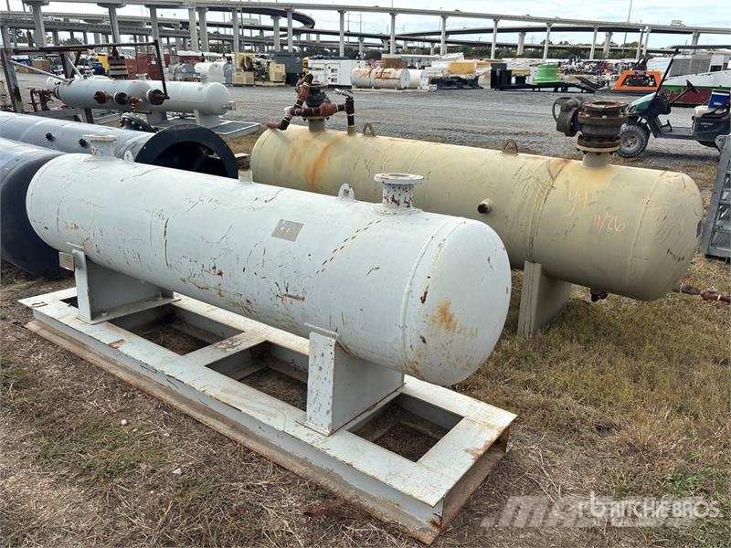  Quantity of (2) R AND R Separator vessel معدات التجهيز