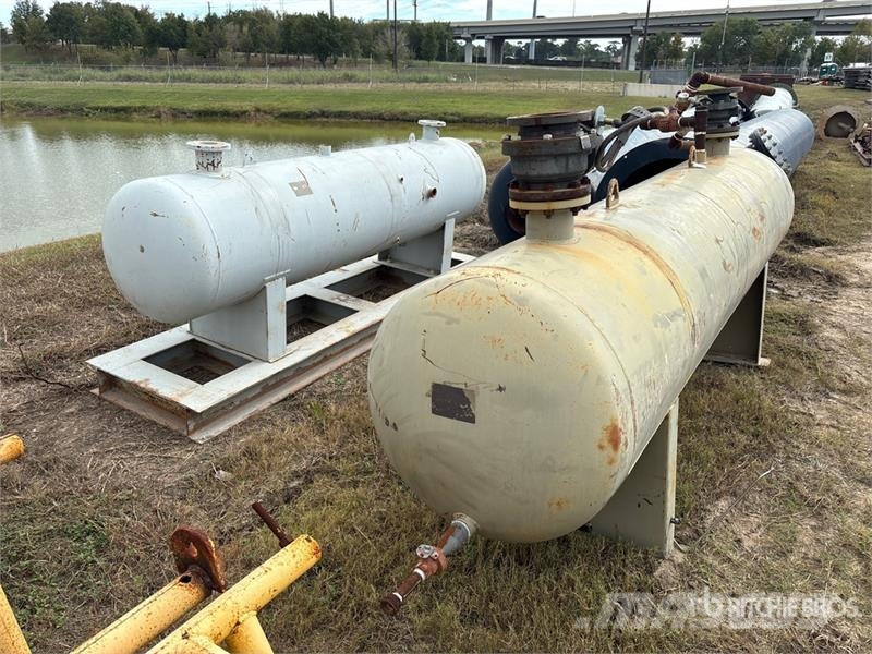  Quantity of (2) R AND R Separator vessel معدات التجهيز