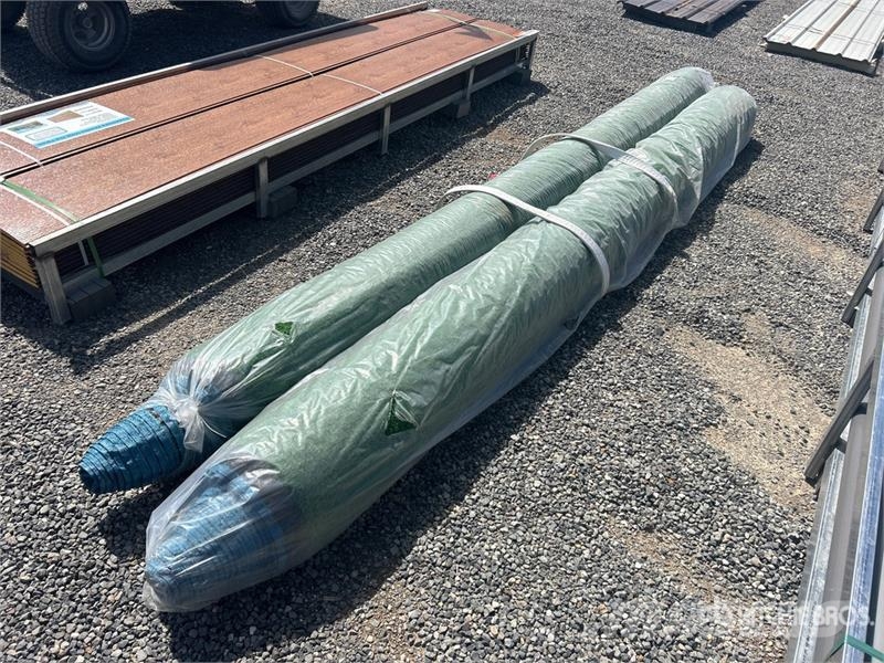 Quantity of (2) Rolls of 3.2 ft x 49.2 ft Artifici Pacēlāji, vinčas un materiālu lifti