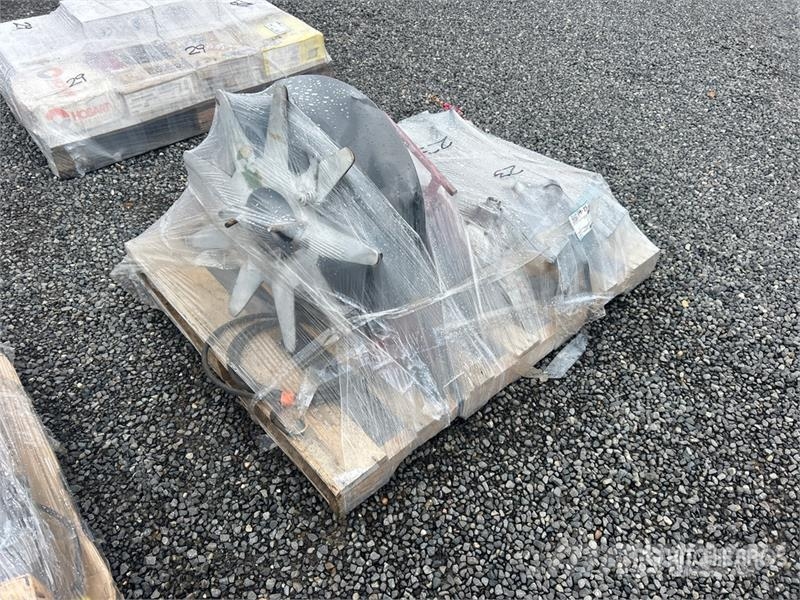  Quantity of (2) S100 Air Operated Clamping Tools معدات البناء - غير ذلك