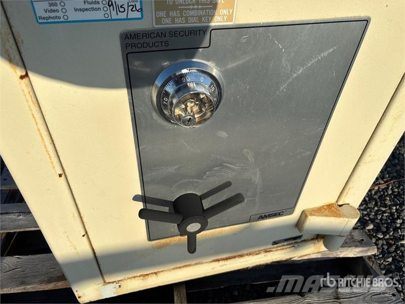 Quantity of (2) Safes Otros componentes