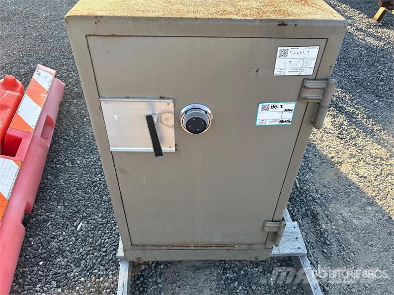Quantity of (2) Safes Otros componentes