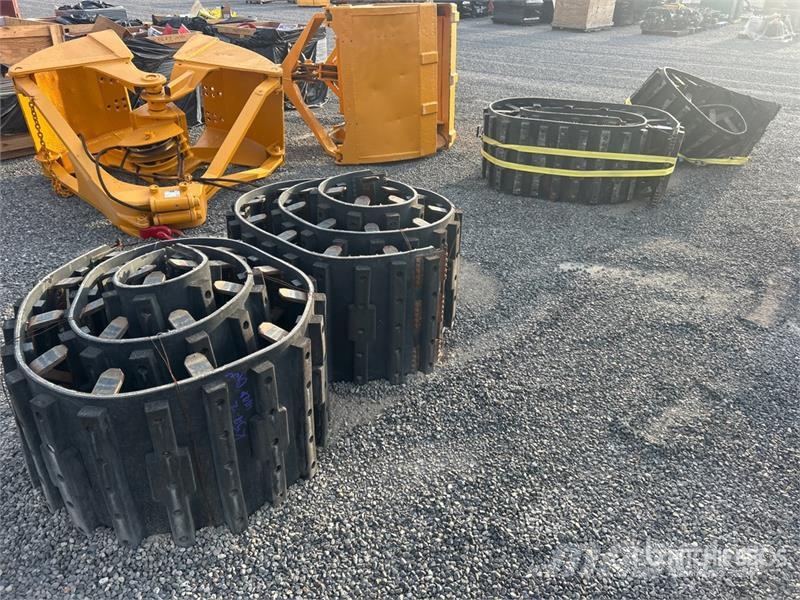 Quantity of (2) Sets of Tracks Andre komponenter