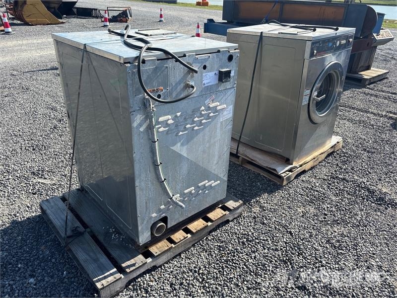 Quantity of (2) Speed Queen Clothes Washers (1) Dr Építőipar - Egyebek