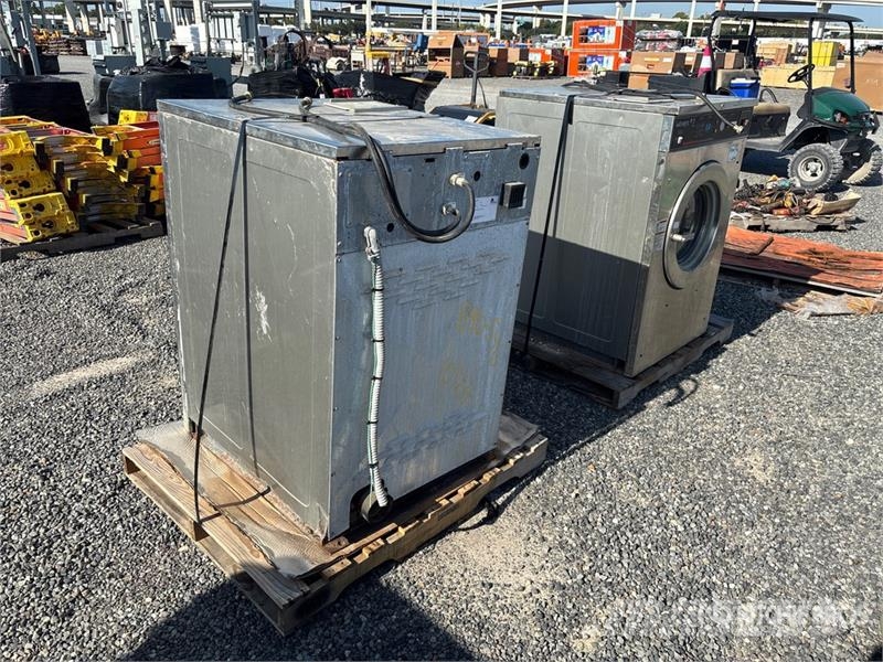 Quantity of (2) Speed Queen Clothes Washers (1) Dr Építőipar - Egyebek