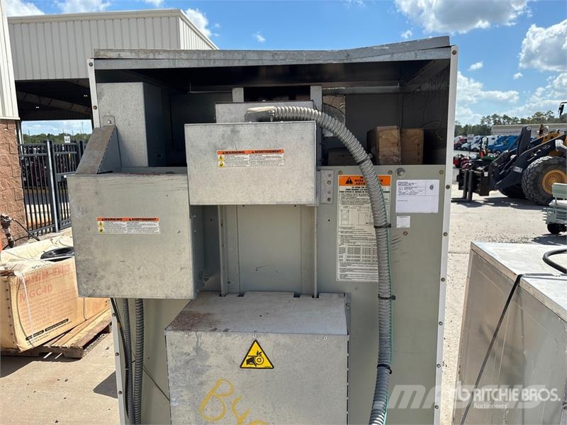 Quantity of (2) Speed Queen Clothes Washers (1) Dr Építőipar - Egyebek