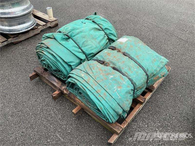 Quantity of (2) Trailer Tarps Andet tilbehør
