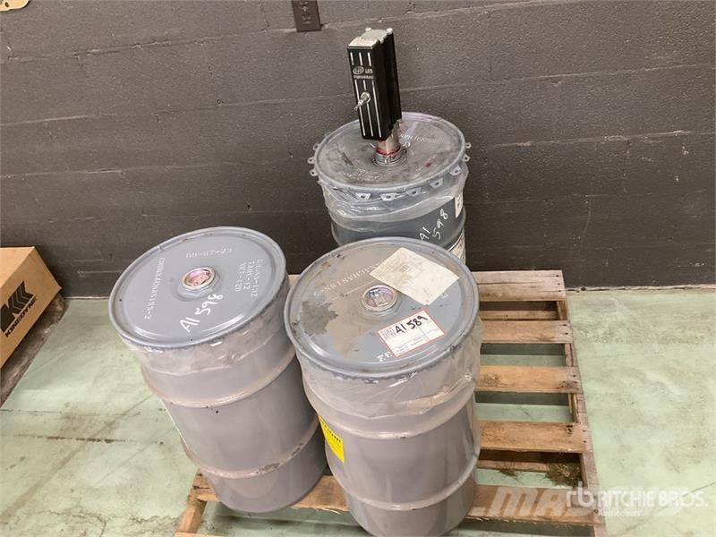 Quantity of (2) TRC 880 Crown & Chassis Barrels of Andet tilbehør