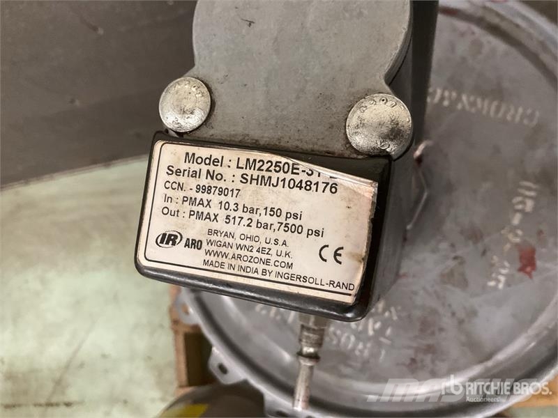 Quantity of (2) TRC 880 Crown & Chassis Barrels of Andet tilbehør