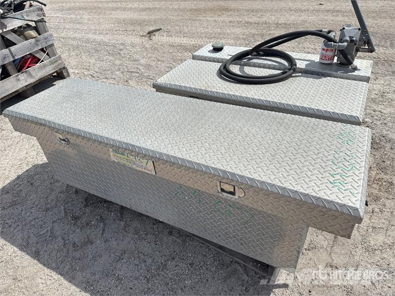 Quantity of (2) Truck Box Транспорт - Інші