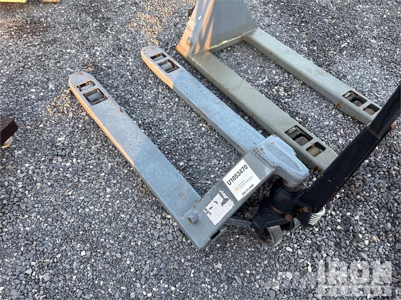  Quantity of (2)  Uline 11000 lb Pallet Jack Transpalette manuel