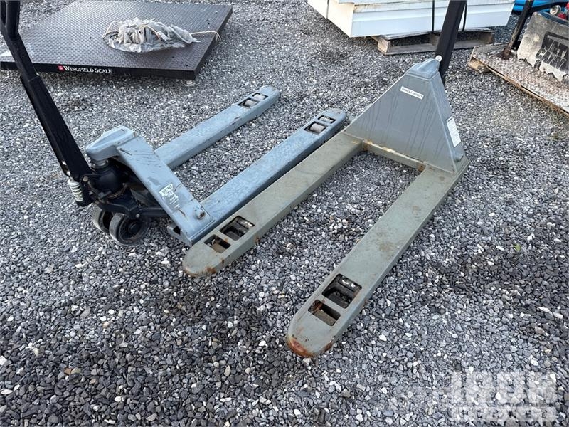  Quantity of (2)  Uline 11000 lb Pallet Jack Transpalette manuel