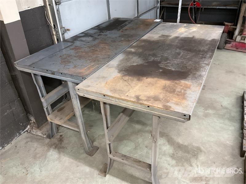  Quantity of (2) Workbench Andet tilbehør