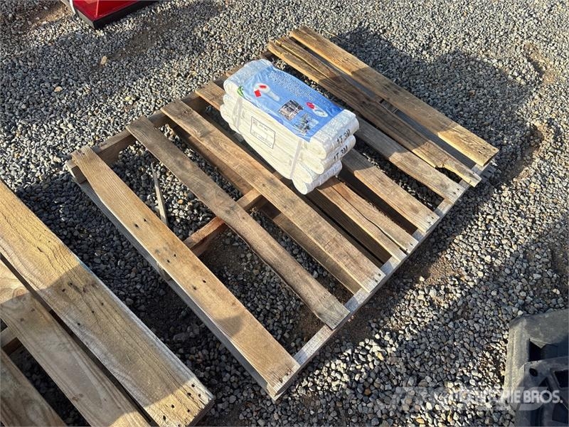 Quantity of (20) 1.2 in x 9.8 ft Heavy Duty Indust Other components