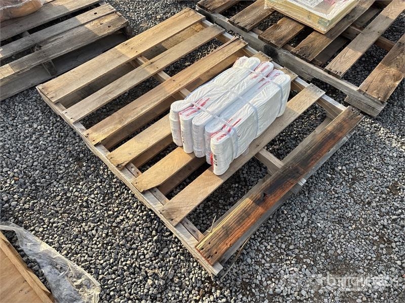  Quantity of (20) 2 in x 9.8 ft Heavy Duty Industri Andre komponenter