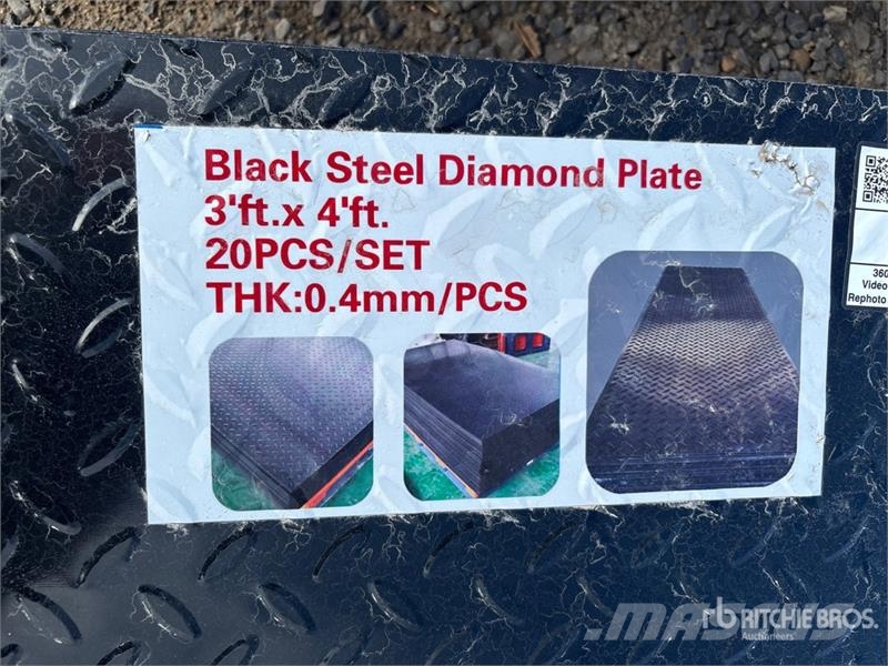 Quantity of (20) 3 ft x 4 ft Black Steel Diamond P Csörlők, emelőberendezések és anyagmozgató liftek