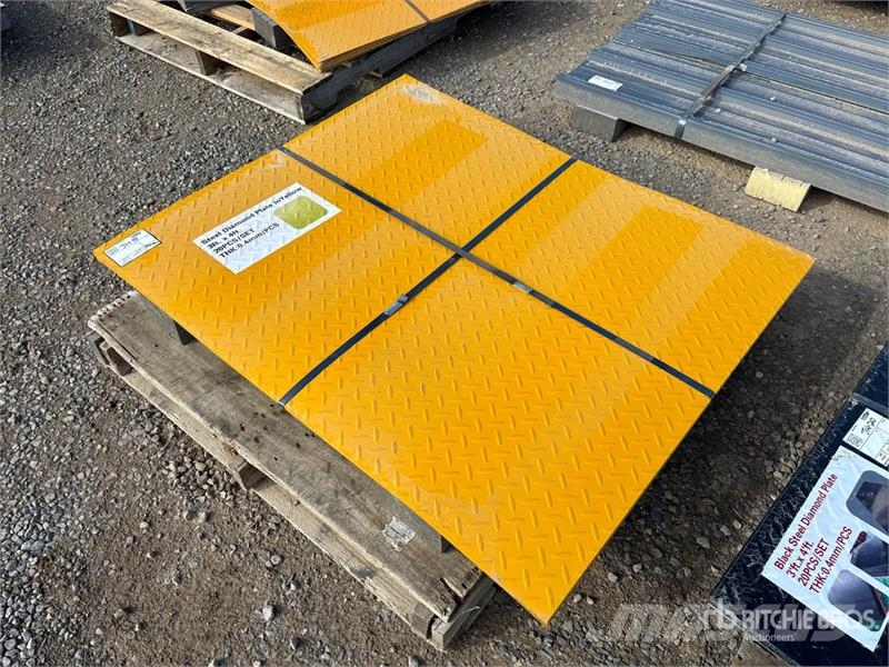 Quantity of (20) 3 ft x 4 ft Yellow Steel Diamond Csörlők, emelőberendezések és anyagmozgató liftek