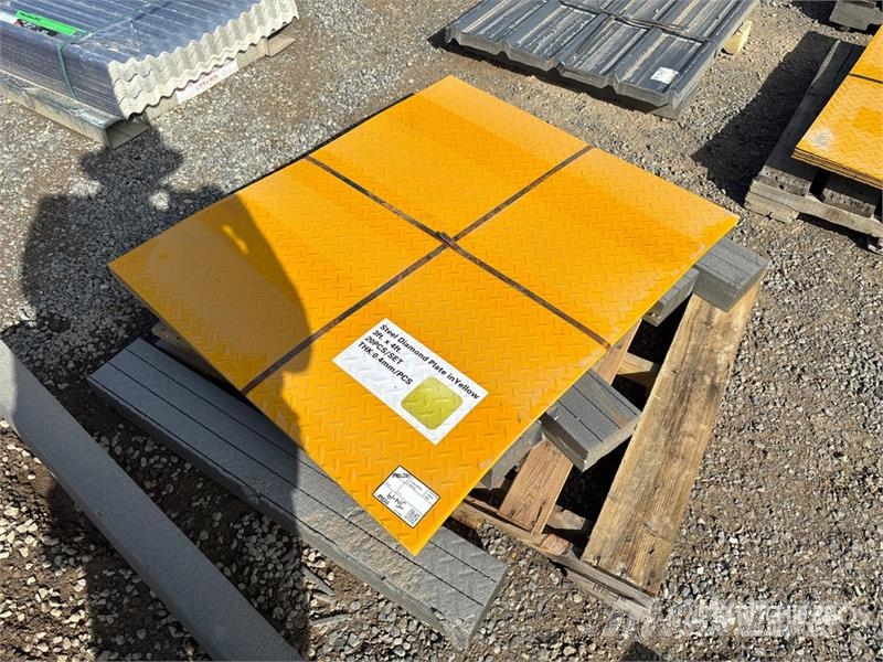 Quantity of (20) 3 ft x 4 ft Yellow Steel Diamond Csörlők, emelőberendezések és anyagmozgató liftek