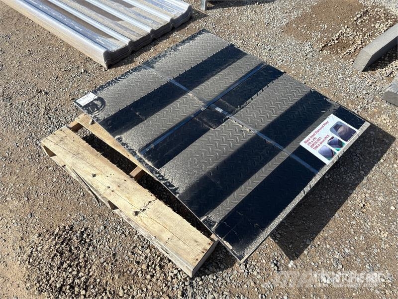 Quantity of (20) 3 ft x 4 ft Black Steel Diamond P Csörlők, emelőberendezések és anyagmozgató liftek