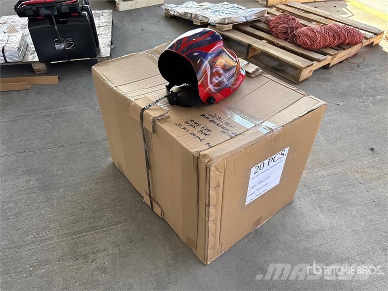 Quantity of (20) Auto Darkening Welding Helmets (U Outros componentes