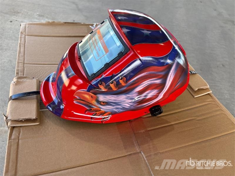 Quantity of (20) Auto Darkening Welding Helmets (U Outros componentes