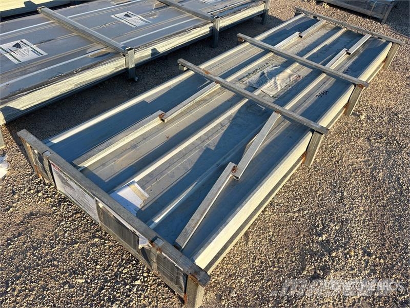  Quantity of (200)  KJ K0310 10 ft Galvalume Corrug Takels, lieren en materiaalliften