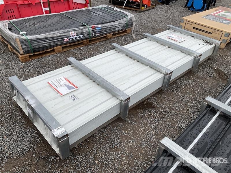 Quantity of (200) SUNTOP S3048C Corrugated Galval Utovorne dizalice, vitla i liftovi za materijal