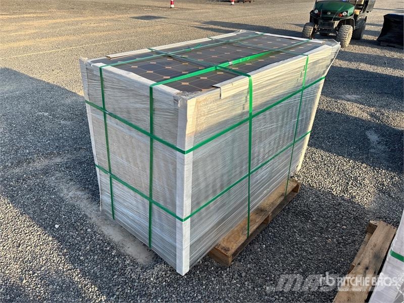 Quantity of (24) 41 Amp Solar Panels Costruzioni - Altro
