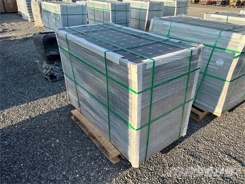 Quantity of (24) 41 Amp Solar Panels Costruzioni - Altro