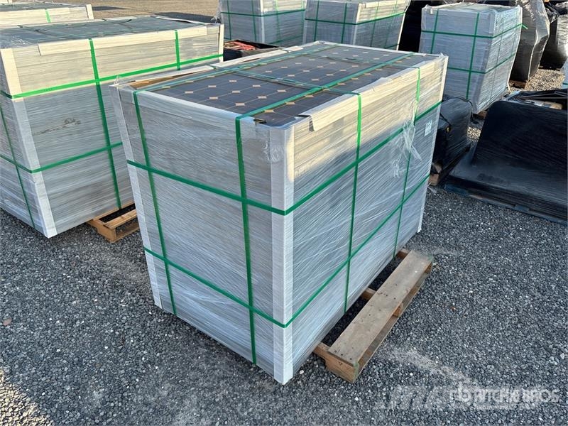 Quantity of (24) 41 Amp Solar Panels Costruzioni - Altro